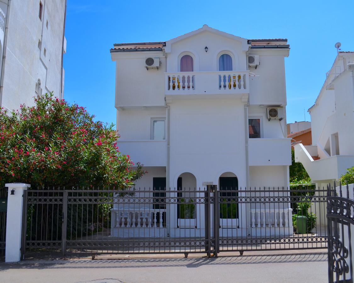 בודווה Amarillo Apartments מראה חיצוני תמונה