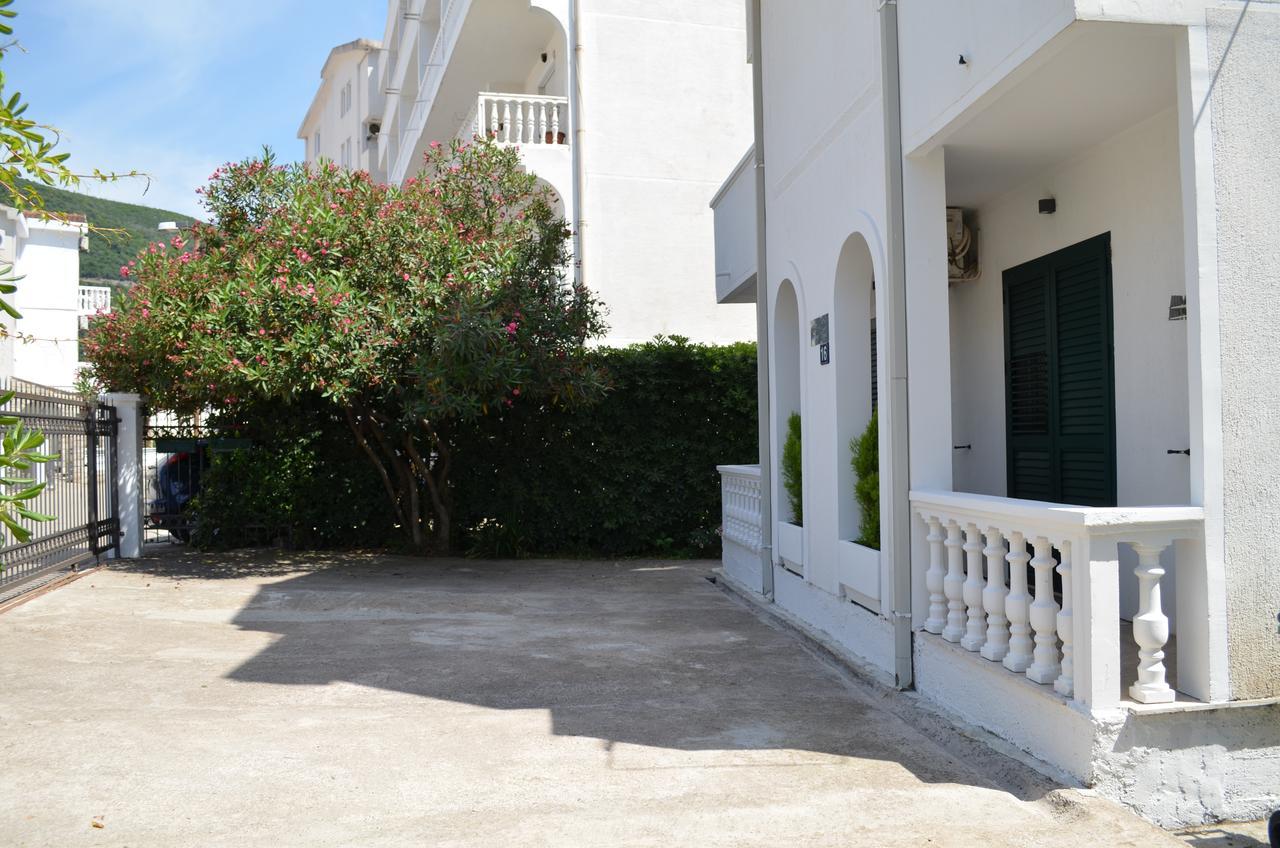 בודווה Amarillo Apartments מראה חיצוני תמונה