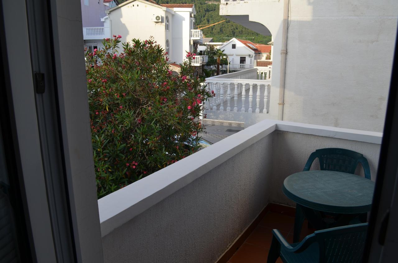 בודווה Amarillo Apartments מראה חיצוני תמונה
